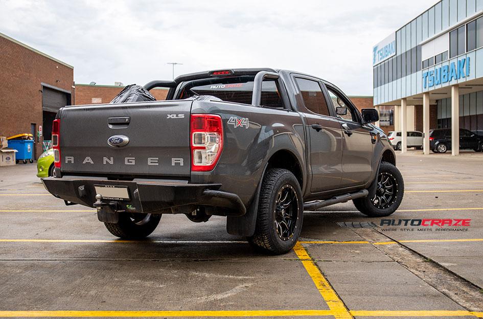 FORD-RANGER-VANDAL-GLOSS-BLACK-MILLED-ACCENTS